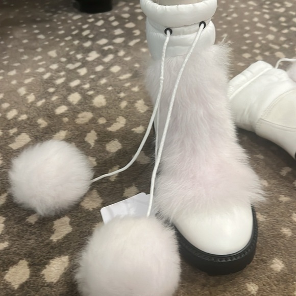 Jimmy Choo 39.5 Real Fur lamb Never been worn. MSRP $1195 - Picture 11 of 12